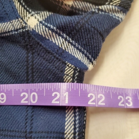 Duluth Trading Co Slim Fit Plaid Flannel Shirt - Picture 7 of 8